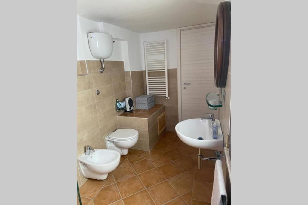 Alloggio A Via Impero Apartment Lenola ภายนอก รูปภาพ